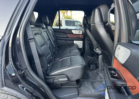 2020 Lincoln Navigator Reserve z USA, uszkodzony, nr VIN 5LMJJ2LT3LEL07021